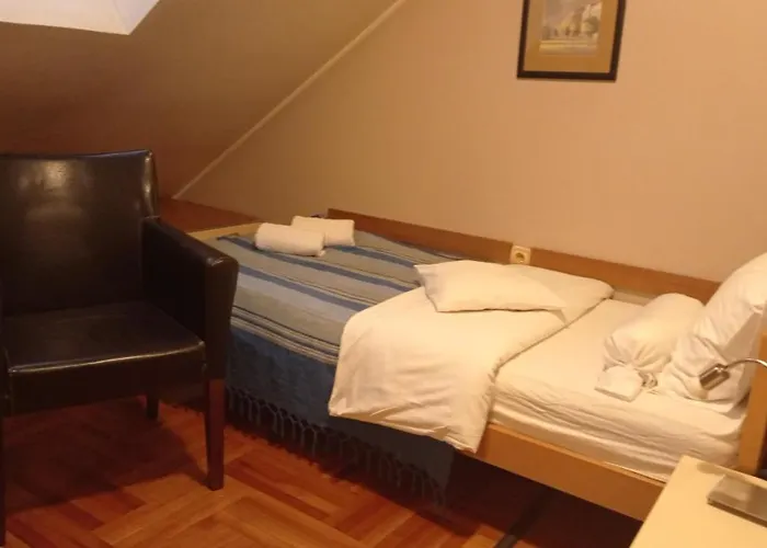 Car Royal Apartments And Rooms