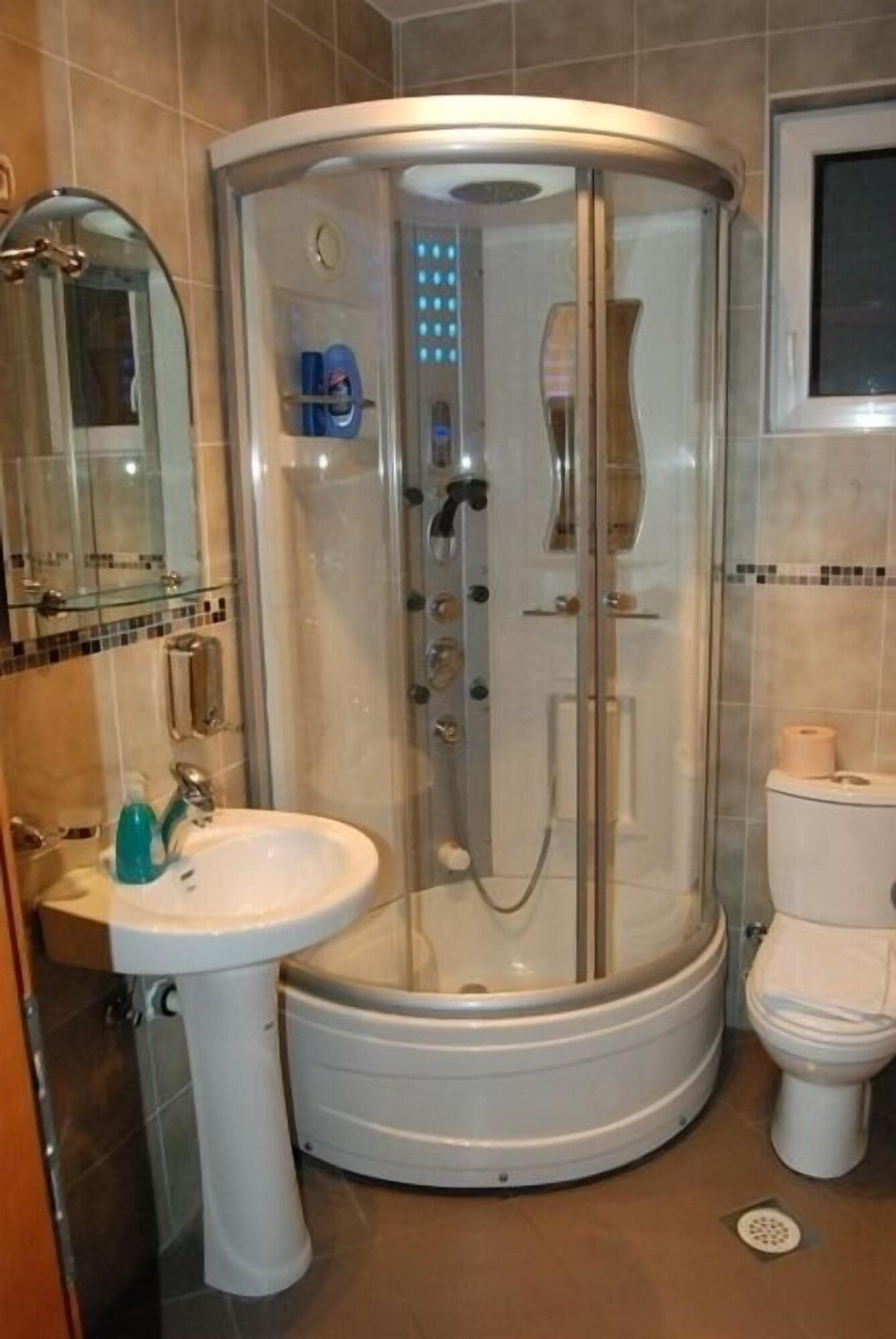 Car Royal And 4* Novi Sad