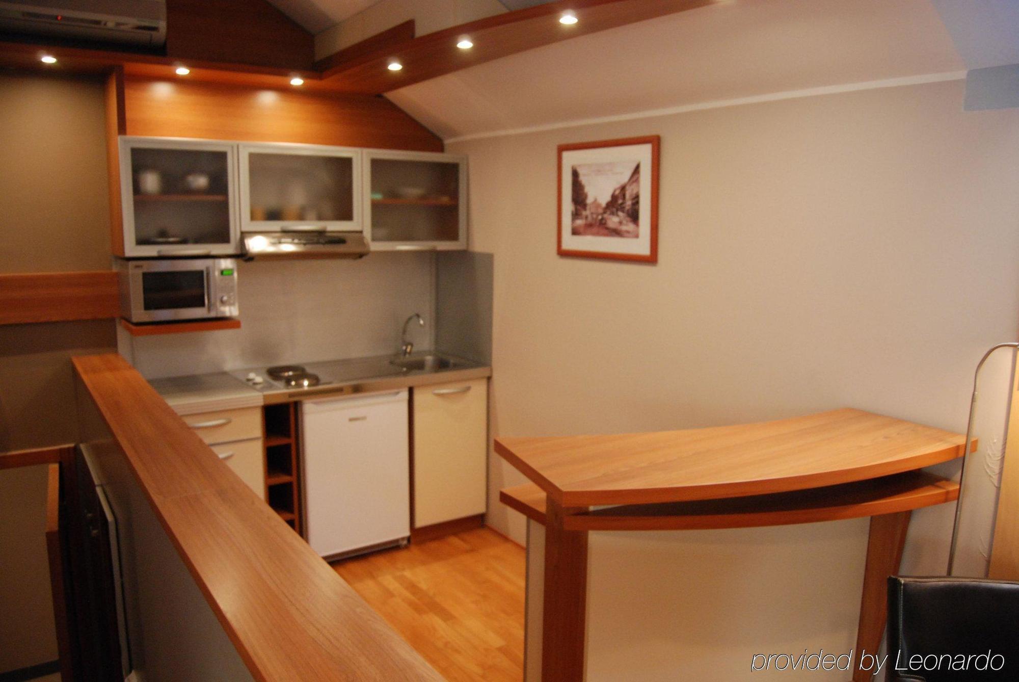 Car Royal And Guest house Novi Sad