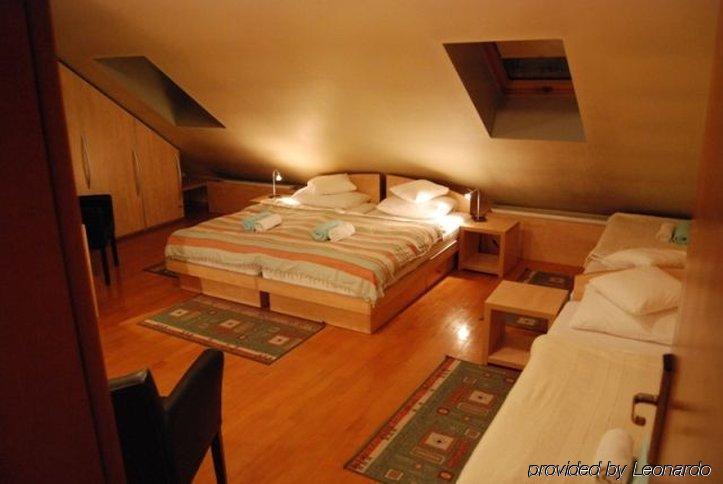 Car Royal And 4* Novi Sad