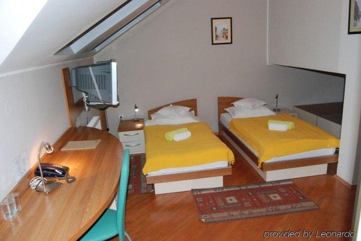 Car Royal And Guest house 4*