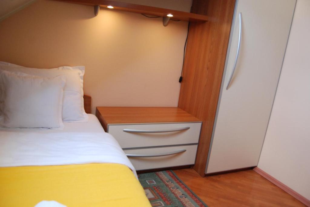 Guest house Car Royal And Novi Sad