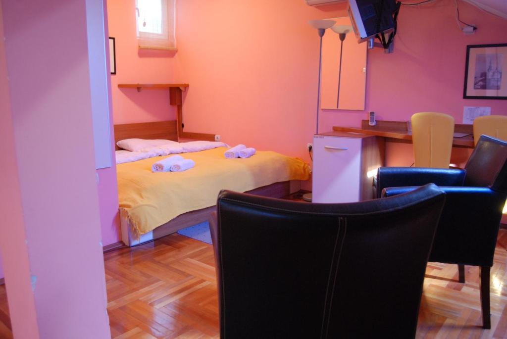 Guest house Car Royal And 4*